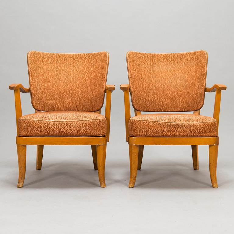 Einari Kyöstilä, karmstolar, ett par, Oy Stockmann Ab, Kervo Snickerifabrik, 1940-tal.