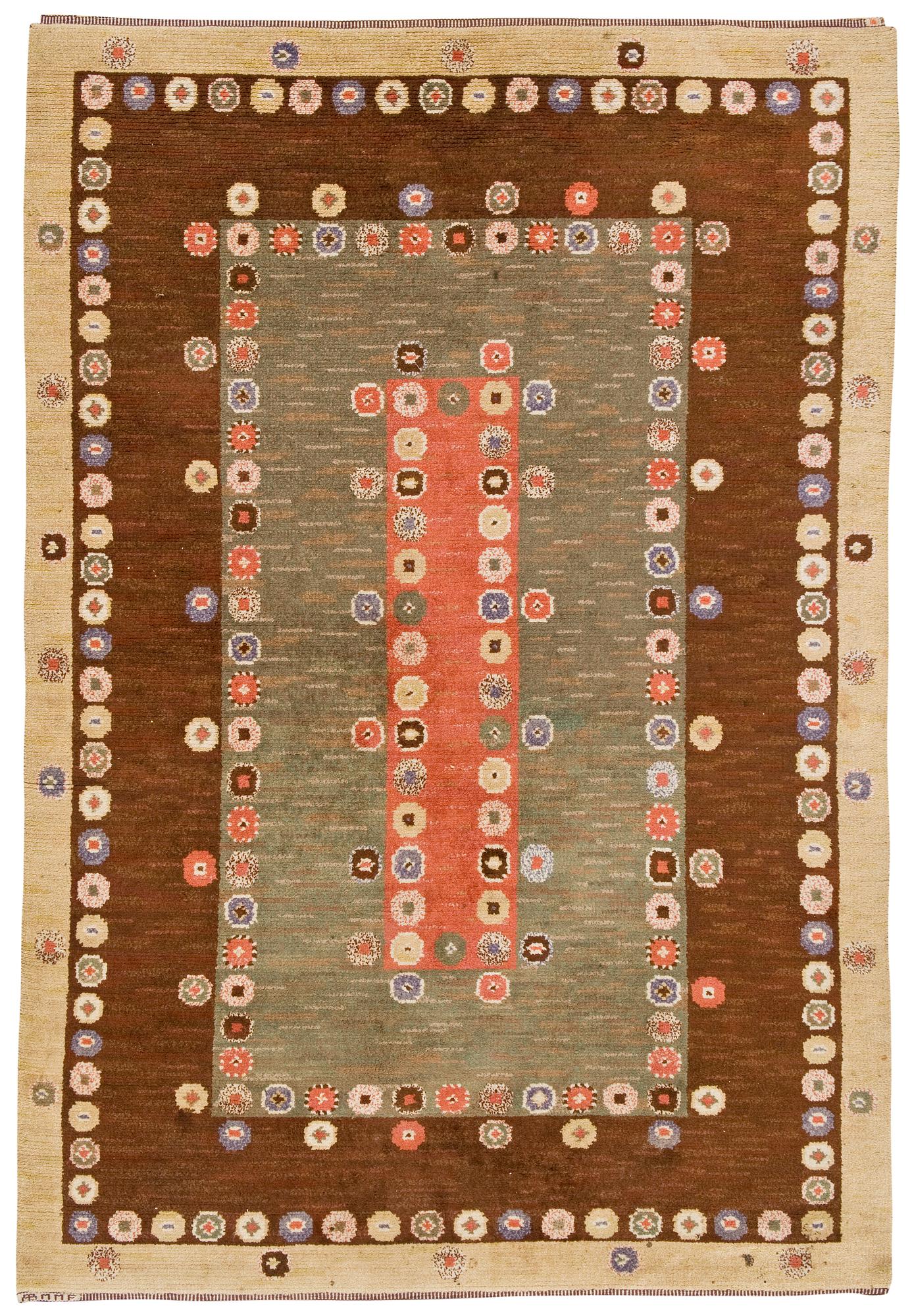 MATTA. "Tusenskönan" ("Bellis"). Flossa. 262 x 180 cm. Signerad AB MMF (AB Märta Måås-Fjetterström).