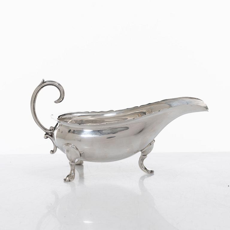 William Hutton & Sons Ltd, cream jug, silver, Birmingham, England 1901.