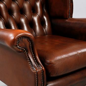 FÅTÖLJ, Chesterfield-modell, 1900-talets andra hälft.