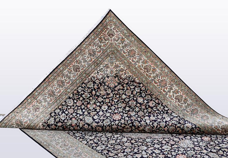 A carpet, silk Kashmir, ca 279 x 195 cm.