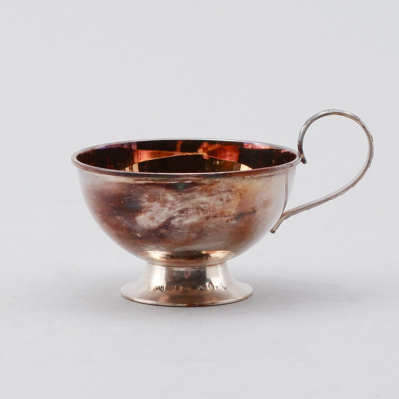 PUNCHMUGGAR, 12 st, silver, GAB, 1950-tal. Vikt ca 405 gram.