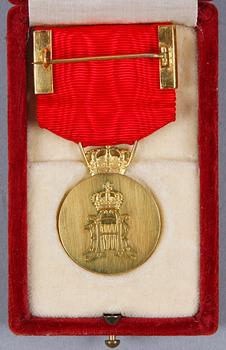 MEDALJER, 2 st, silver resp guld, Danmark och Norge. 1930-tal. Guldvikt 15 gram.