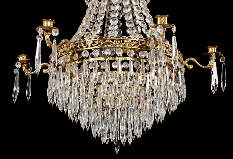 LJUSKRONA, gustaviansk stil, 1900-talets andra hälft. Höjd 60 cm.