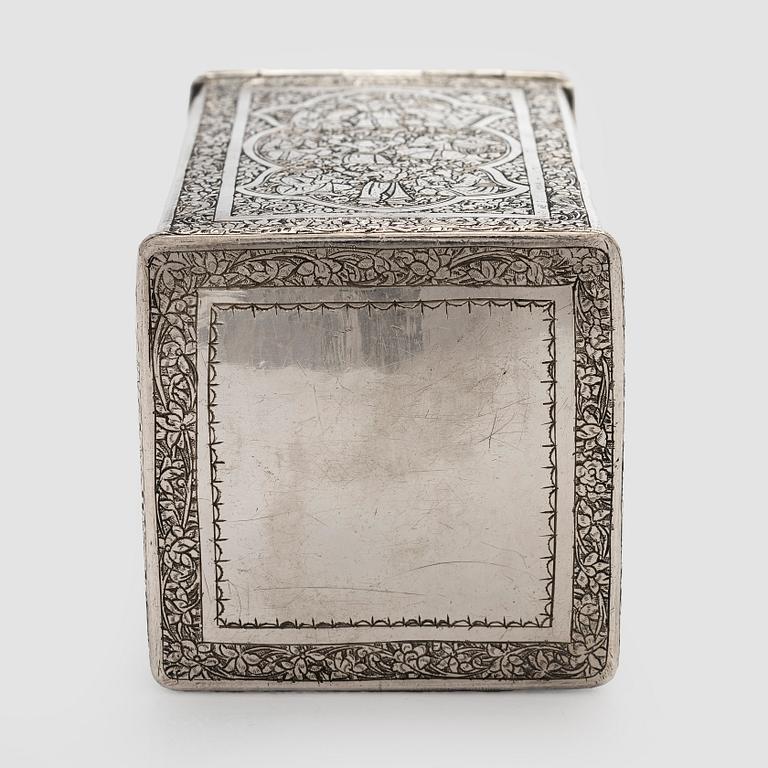A Persian silver tea caddy, first half of the 20th century.