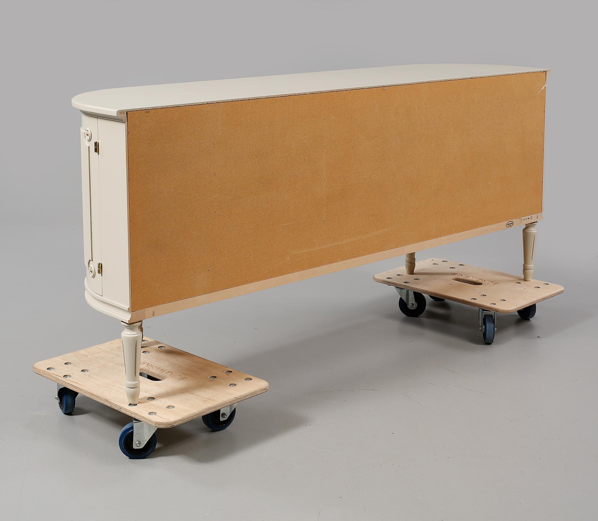 SIDEBOARD, gustaviansk stil, 1900-talets andra hälft.