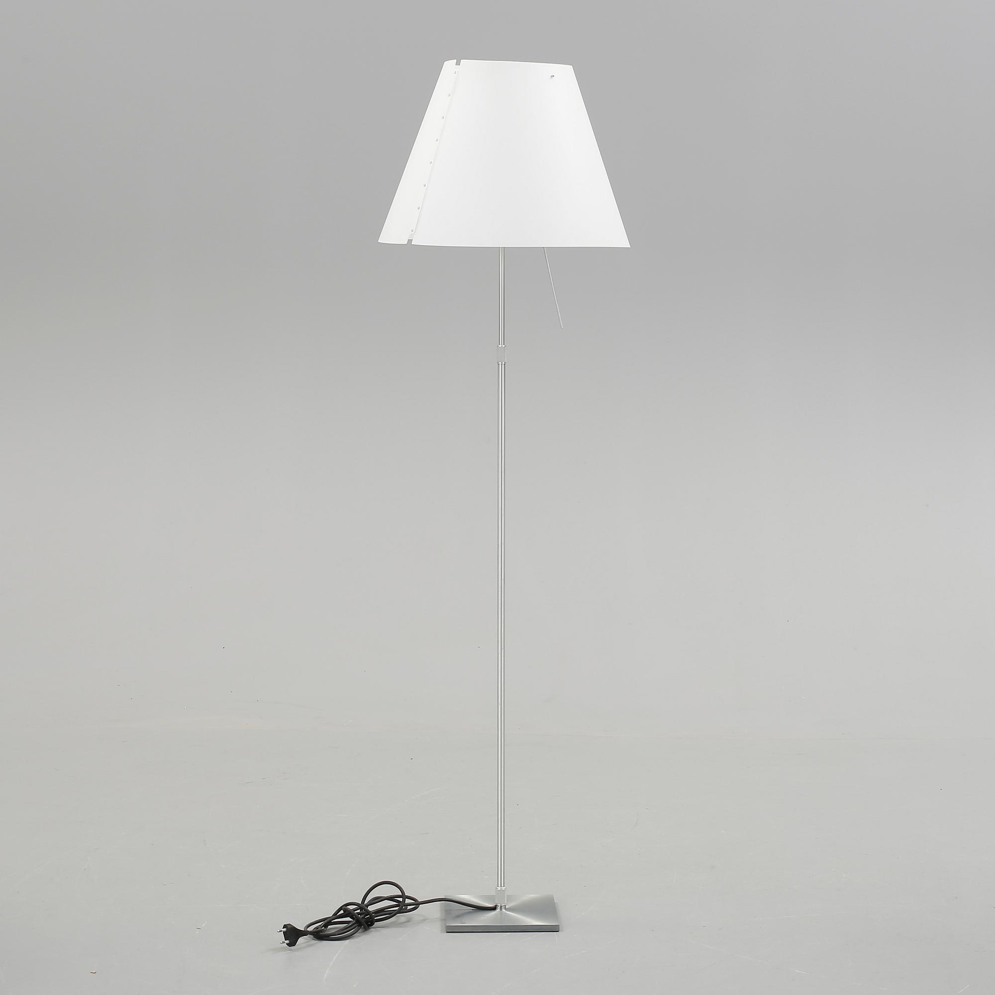 GOLVLAMPA. "Costanza". Design Paulo Rizzatto, Luceplan, Italien.