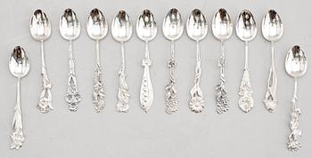 KAFFESKEDAR, 12 st, silver. Tot vikt 108 g.