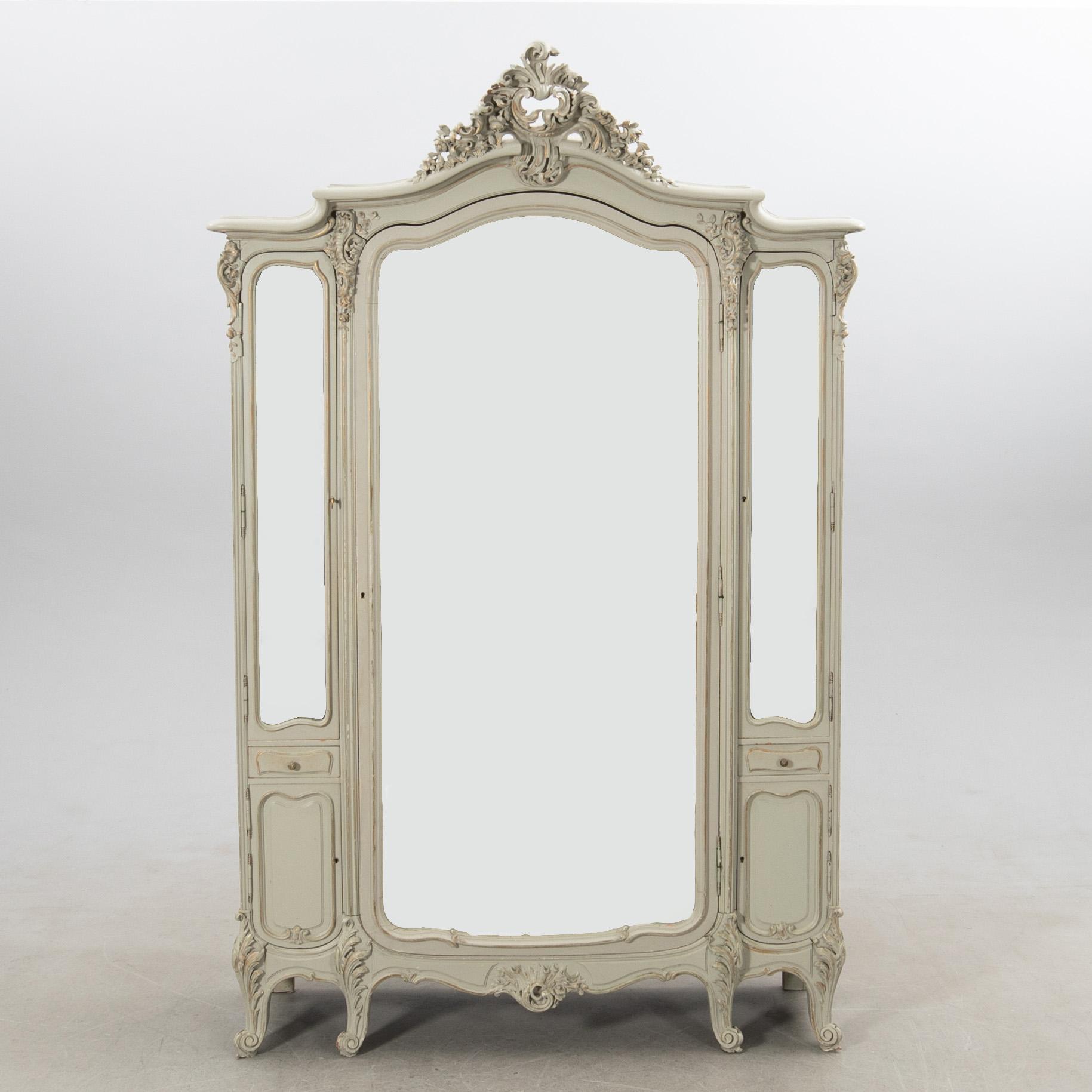 Skåp  Louis XV-stil L Malard Paris 1900-talets början.