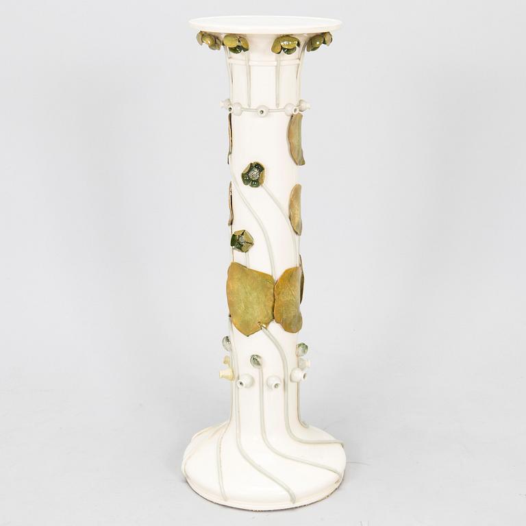 Thure Öberg, pedestal, manufacturer Arabia 1910.