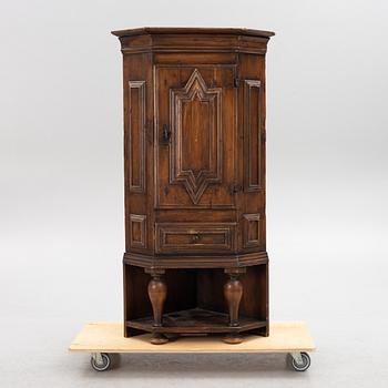 Corner cabinet, Baroque, 18th century.