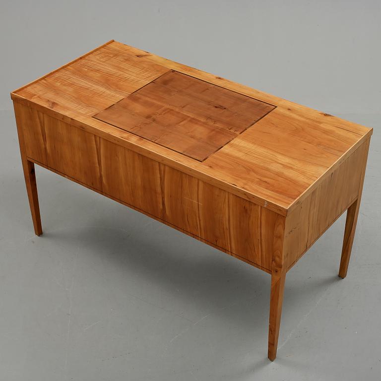 SKRIVBORD, 1800-talets första hälft.