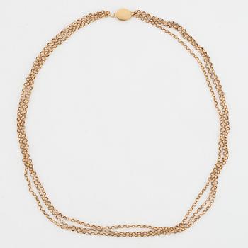 18K gold chain.