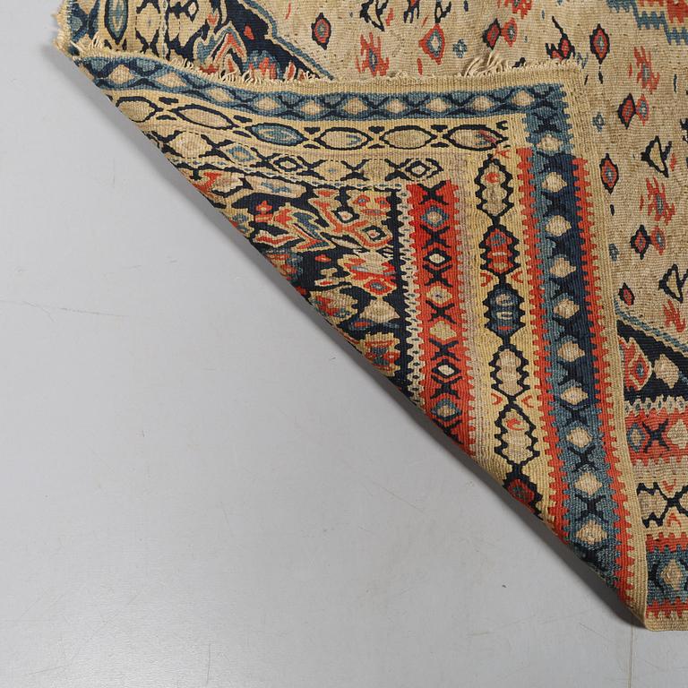 MATTA, kelim Senneh, semiantik, ca 150 x 110.