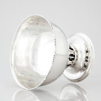 Georg Jensen, skål på fot, Köpenhamn 1919, design nr 19. 830/1000 silver.