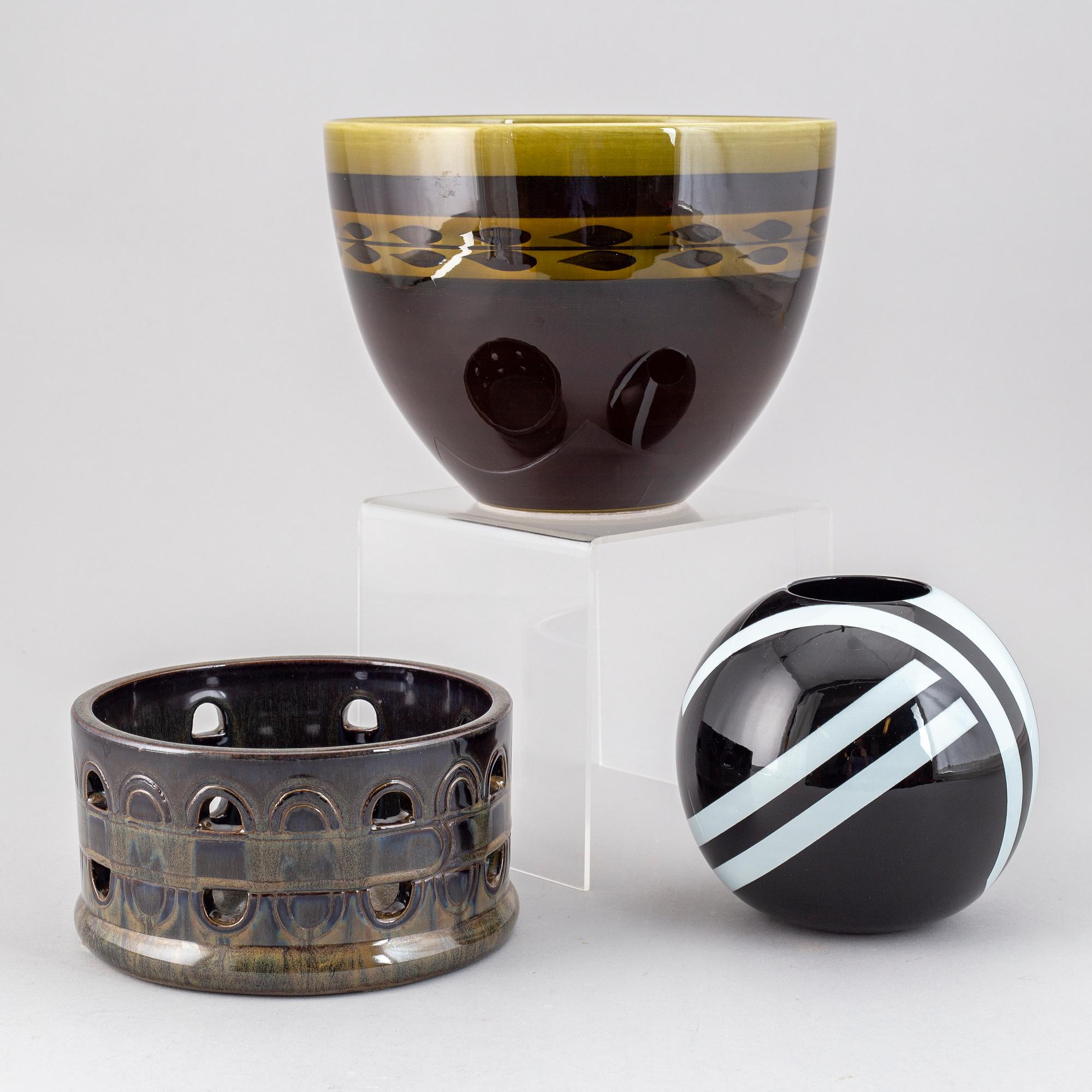 ROLF SINNEMARK, JACKIE LYND and OLLE ALBERIUS, a stoneware vase and two jardinieres, Rörstrand, Sweden.