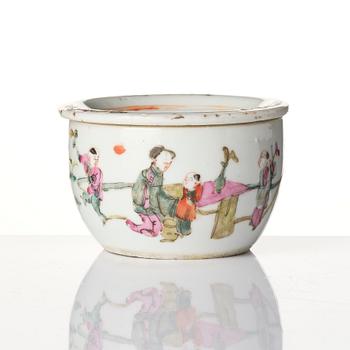 Two Chinese famille rose porcelain dishes and a censer, a pair of enamel spoons, Qing dynasty.