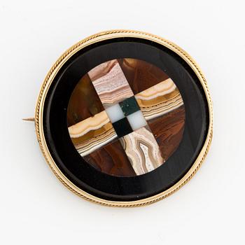 Brooch, 18K gold with pietra dura, Carl Peter Broström (1862-1869) Norrköping.