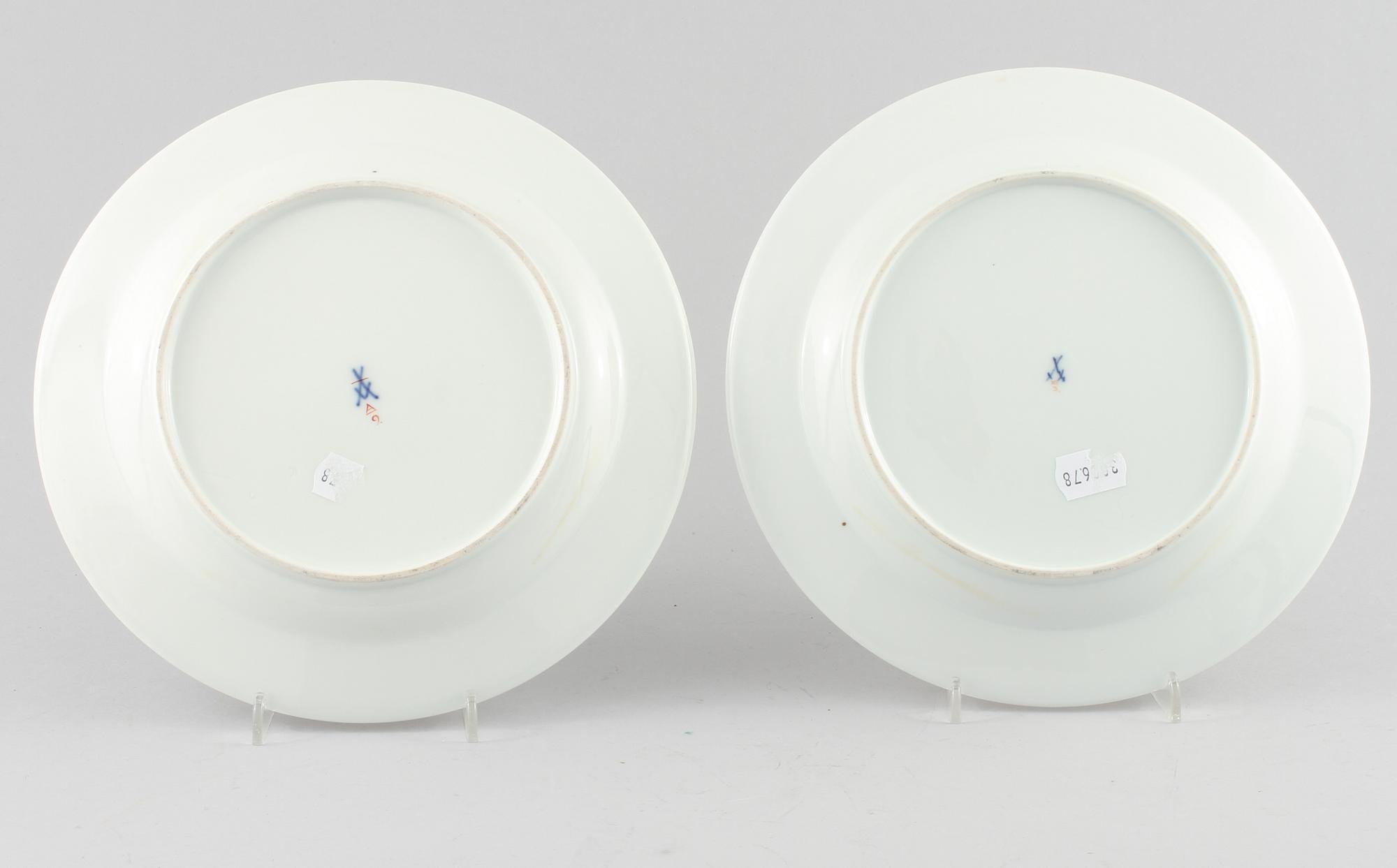 TALLRIKAR, ett par, Meissen, omkring sekelskiftet 1900.