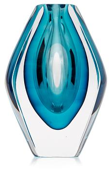 1220. A Mona Morales Schildt glass vase, "Ventana", Kosta 1967.