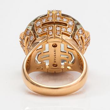 Bulgari, An 18K gold ring "Parentesi" with a green quartz and ca. 0.70 ct of brilliant cut diamonds in total.