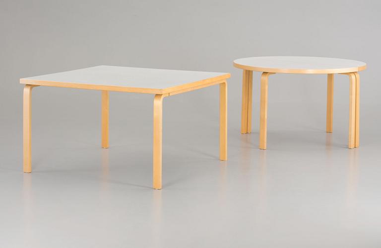 A SET OF 3 PARTS ALVAR AALTO DINING TABLE FROM ARTEK.