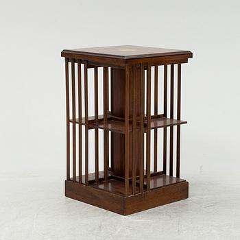 A revolving book case, end of the 20th Century.