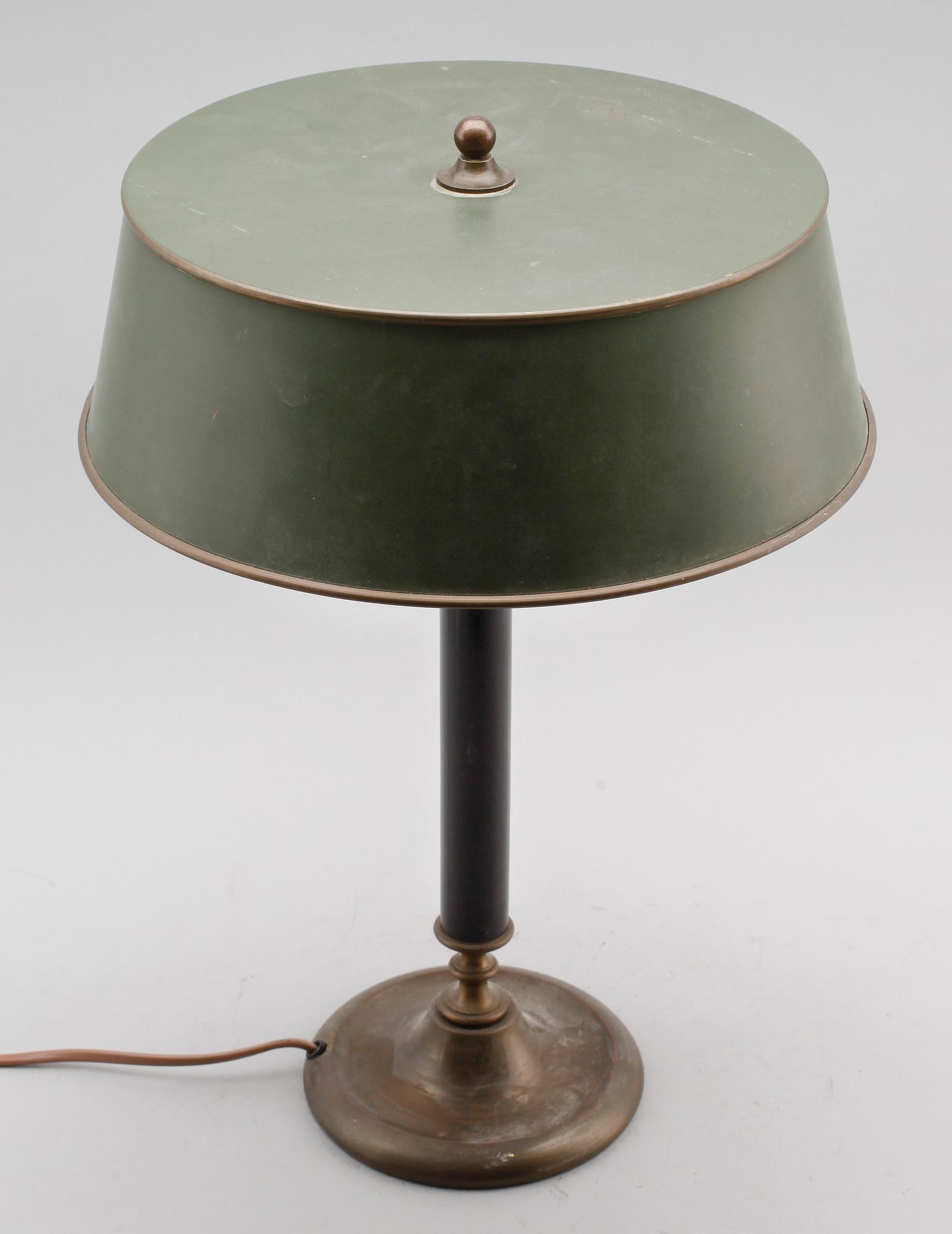 BORDSLAMPA, 1900-talets första hälft.