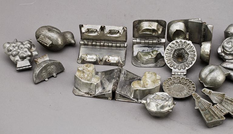 MARSIPANFORMAR/CHOKLADFORMAR, 26 st, tenn, 1800/1900-tal.