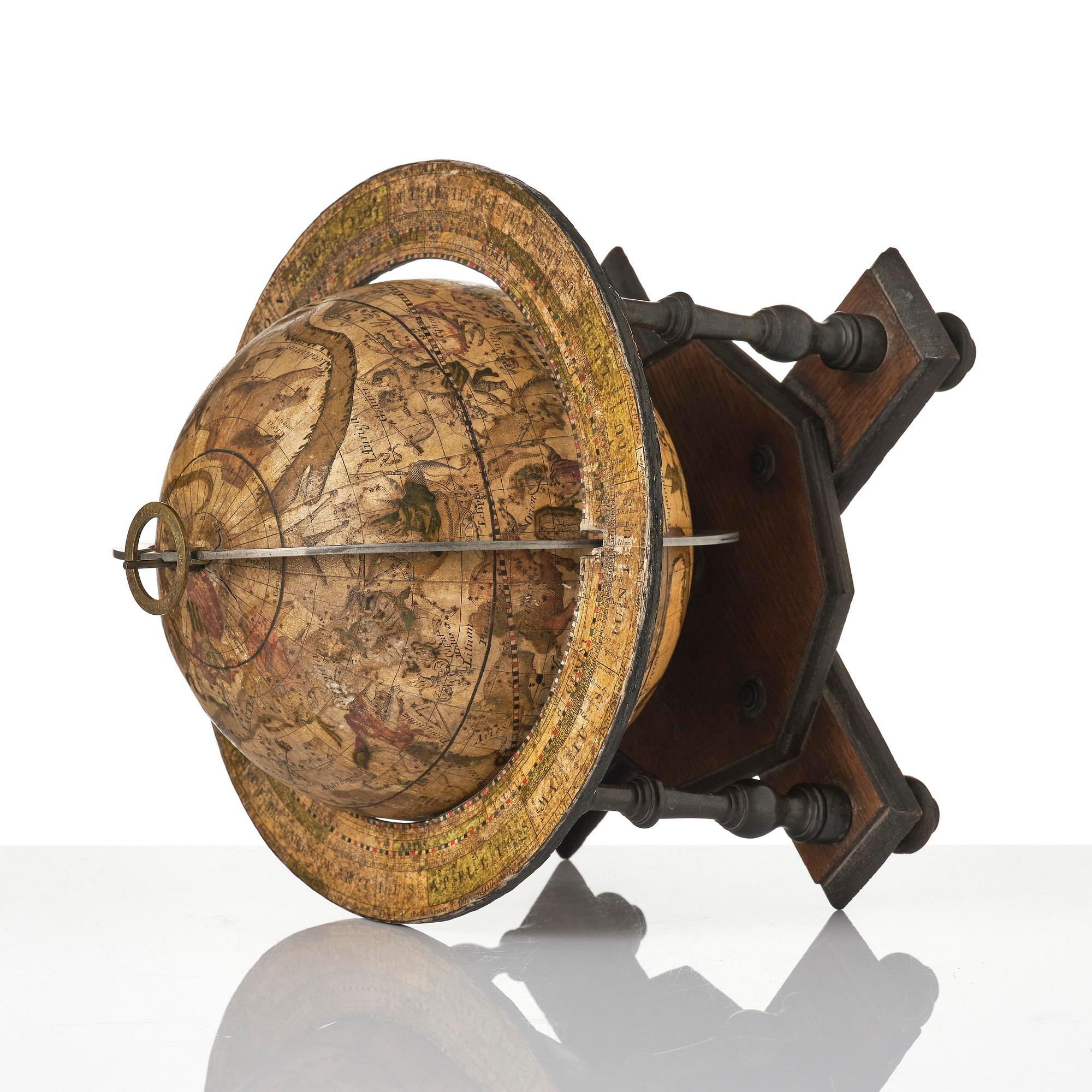 A celestial library globe by av Matthäus Seutter (Augsburg, 1678-1757).