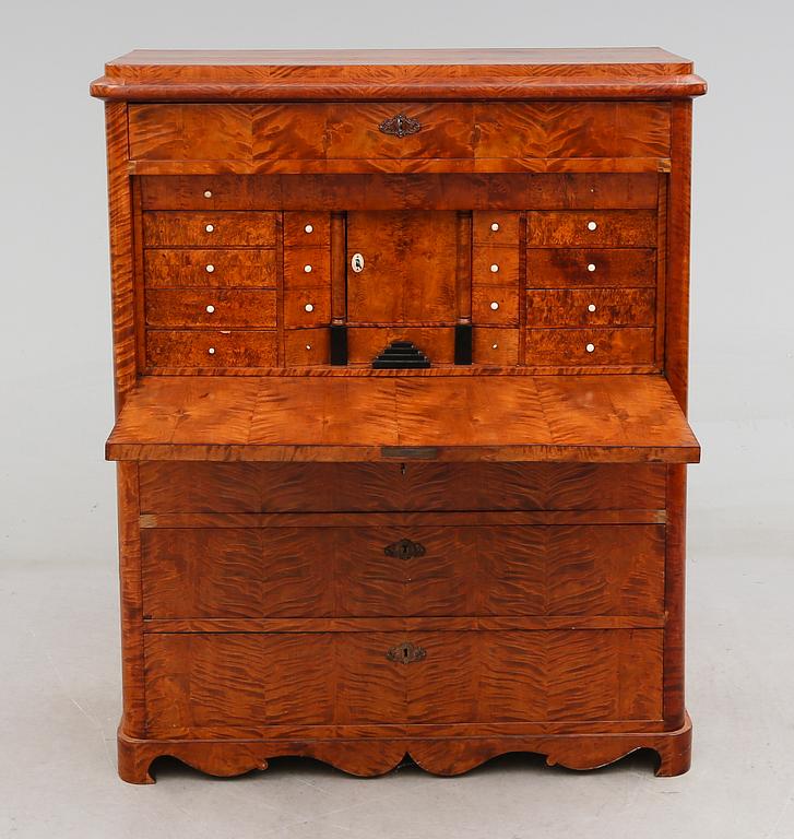 CHIFFONJÉ, 1800-talets mitt.