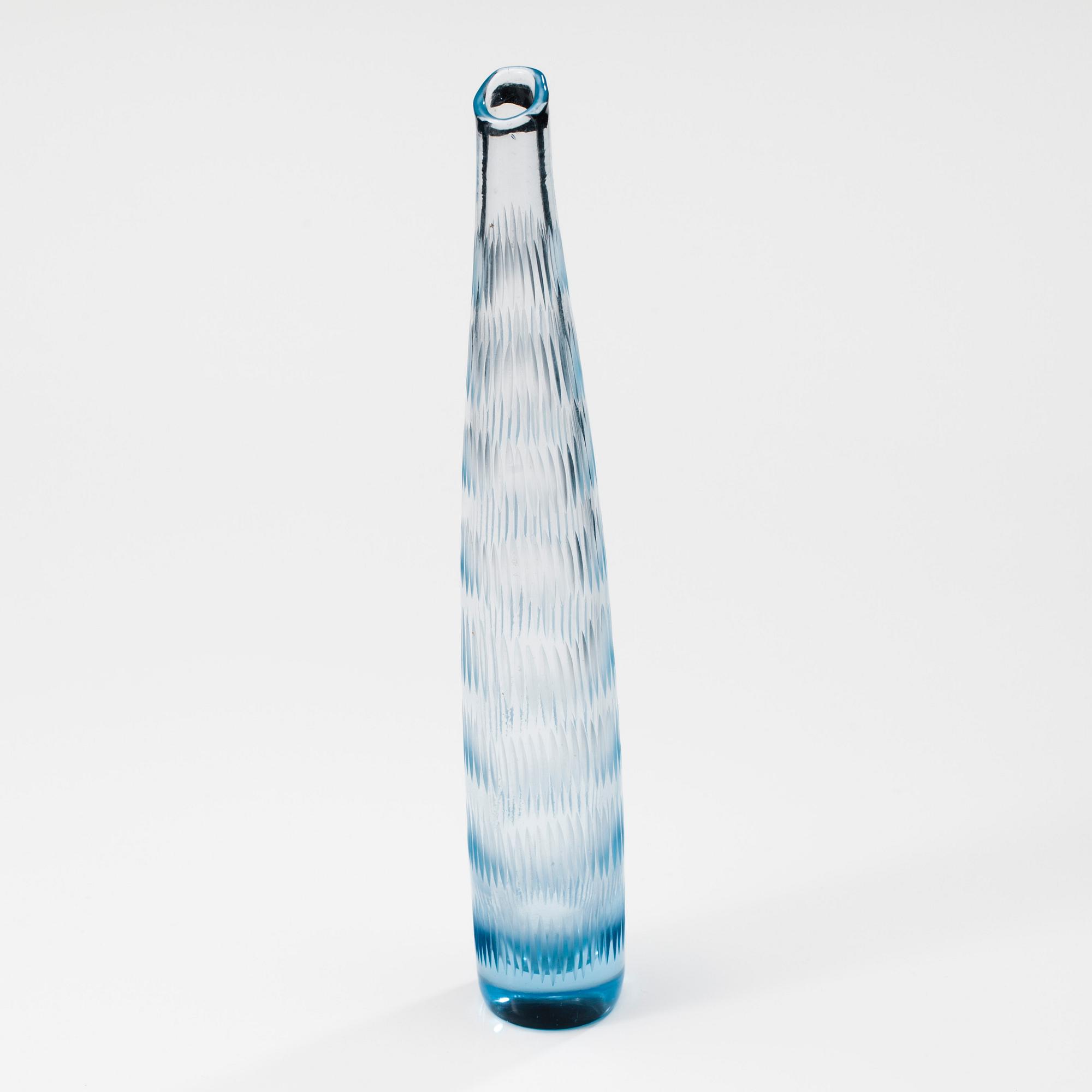 VAS, glas, signerad Toini Muona, Riihimäen Lasi Oy.