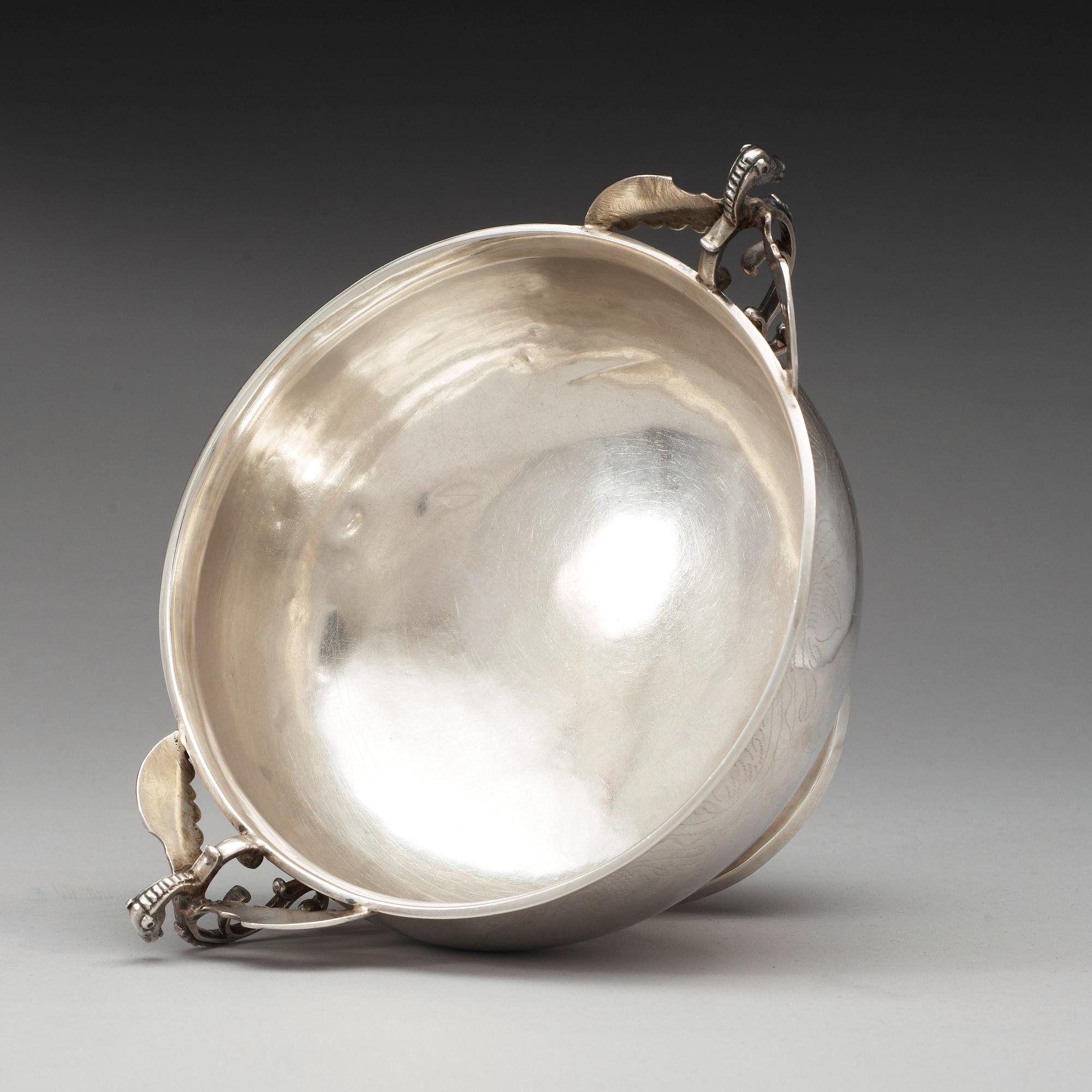 BRÄNNVINSSKÅL, av Christoffer Bauman, Hudiksvall 1769.