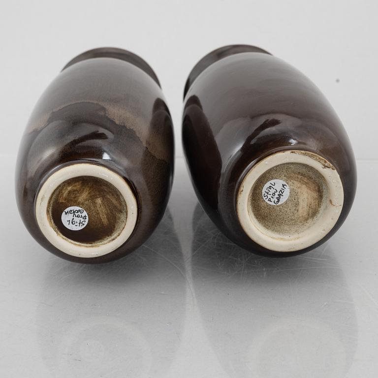 Stig Lindberg, vases, a pair, glaze samples with form from the "Grazia" series, Gustavsberg.