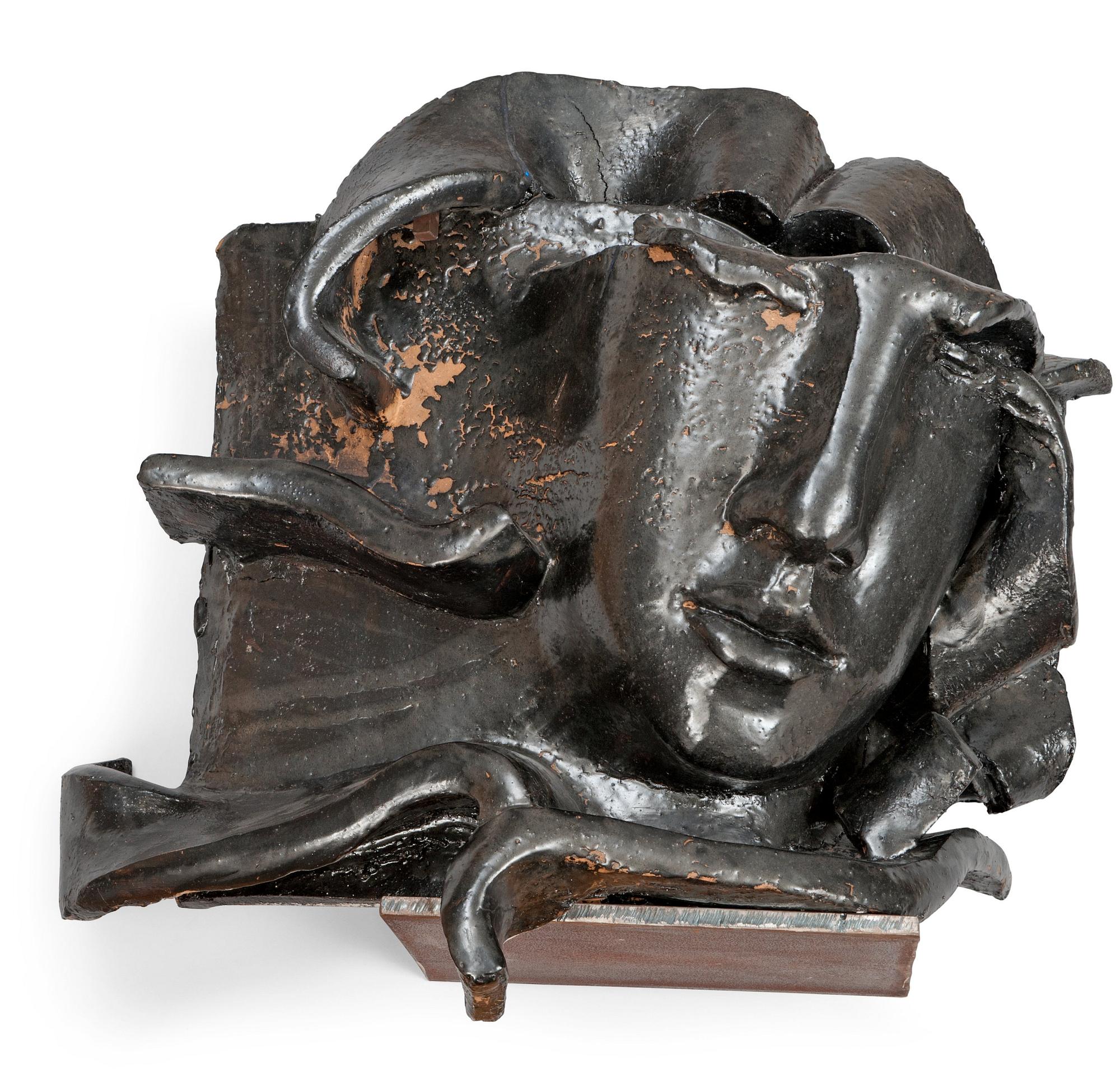 A Hertha Hillfon glazed stoneware sculpture.