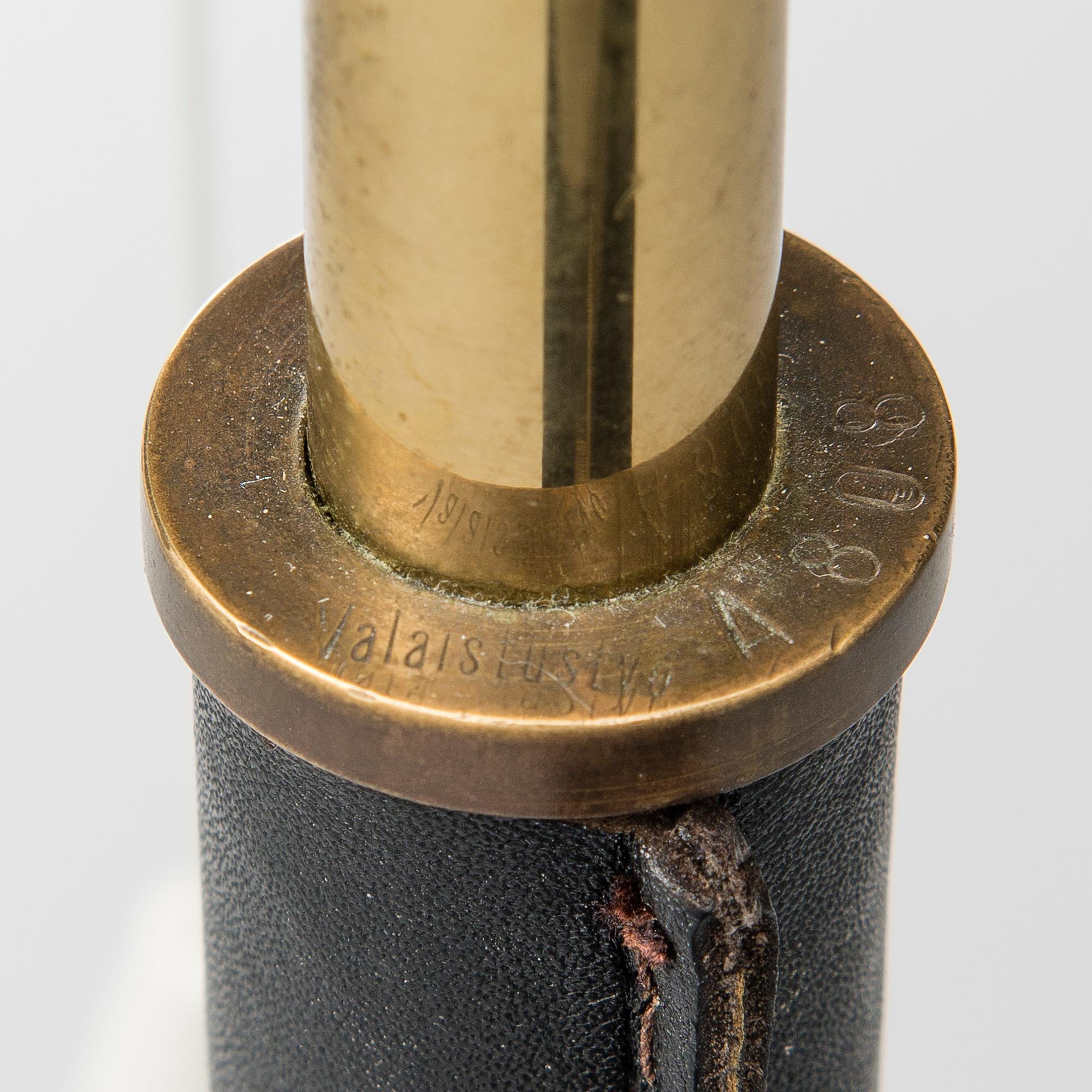 ALVAR AALTO, GOLVLAMPA, A 808. Tillverkad av Valaistustyö Ky.