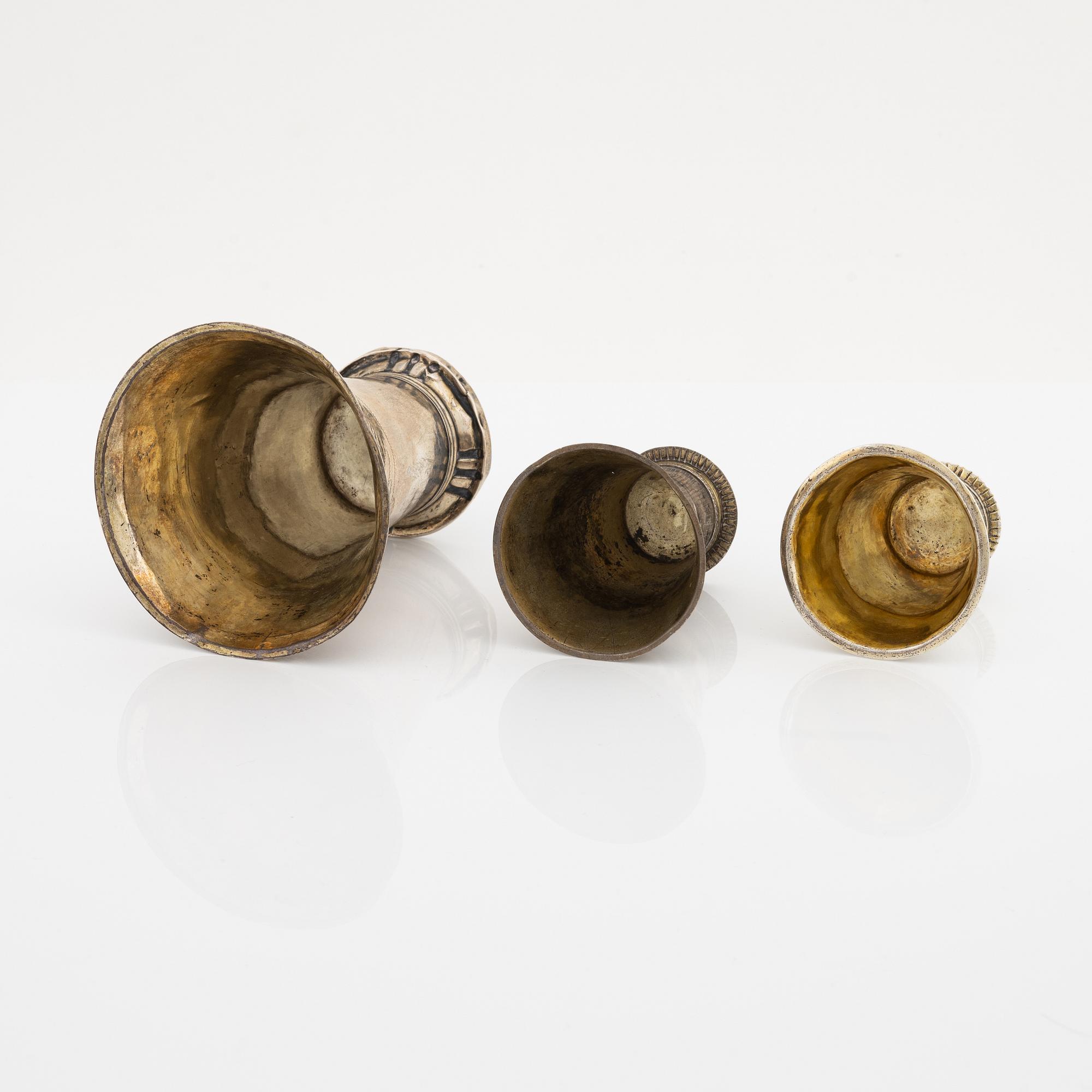 Three Swedish silver beakers, including mark of Jonas Aspelin d ä, Ystad 1785.