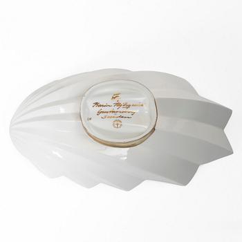 Karin Björquist, A shell shaped serving dish 'Pliss' from the Nobel dinner service, Gustavsberg, post 1991.