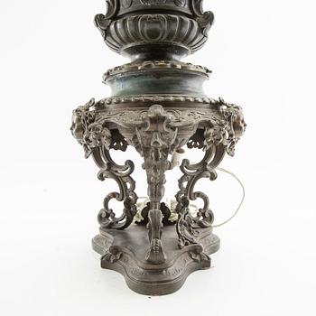 Table lamp, first half of the 20th century.
