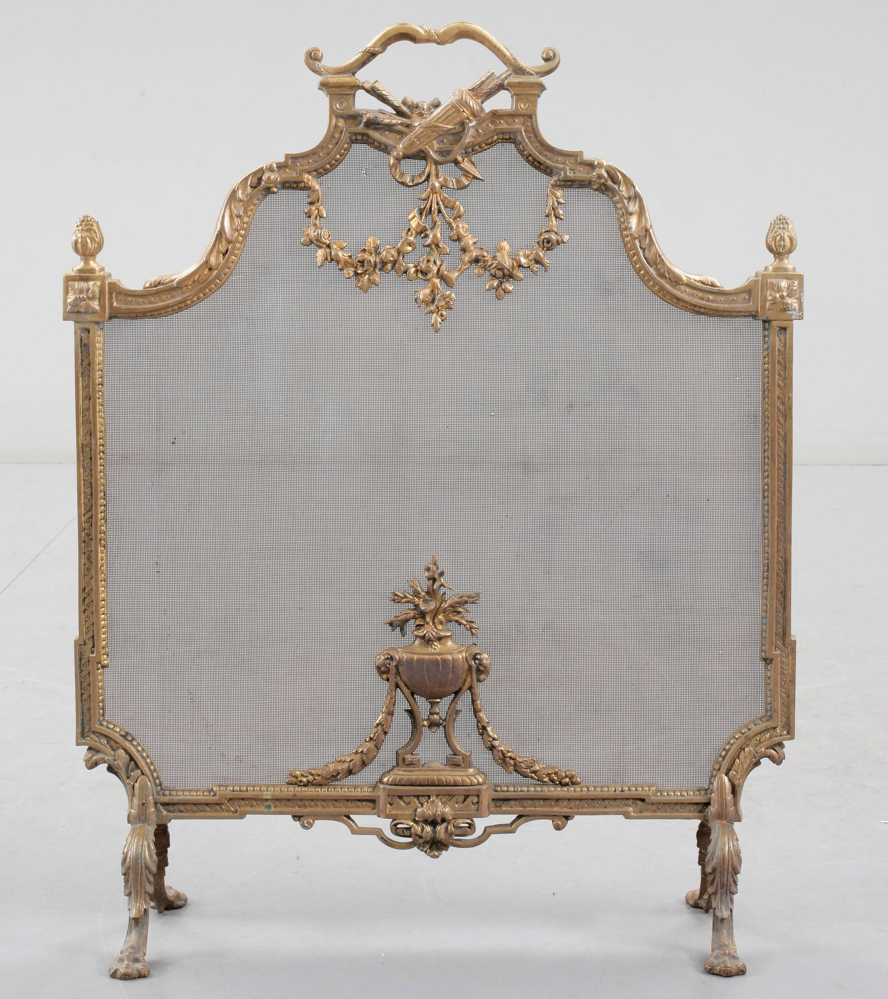 GNISTSKYDD, mässing, Louis XVI-stil, 1900-talets början.