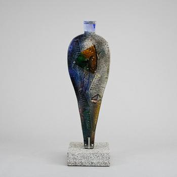 A Bertil Vallien sand cast sculpture, 'Complicanti', Kosta Boda, 3/20.