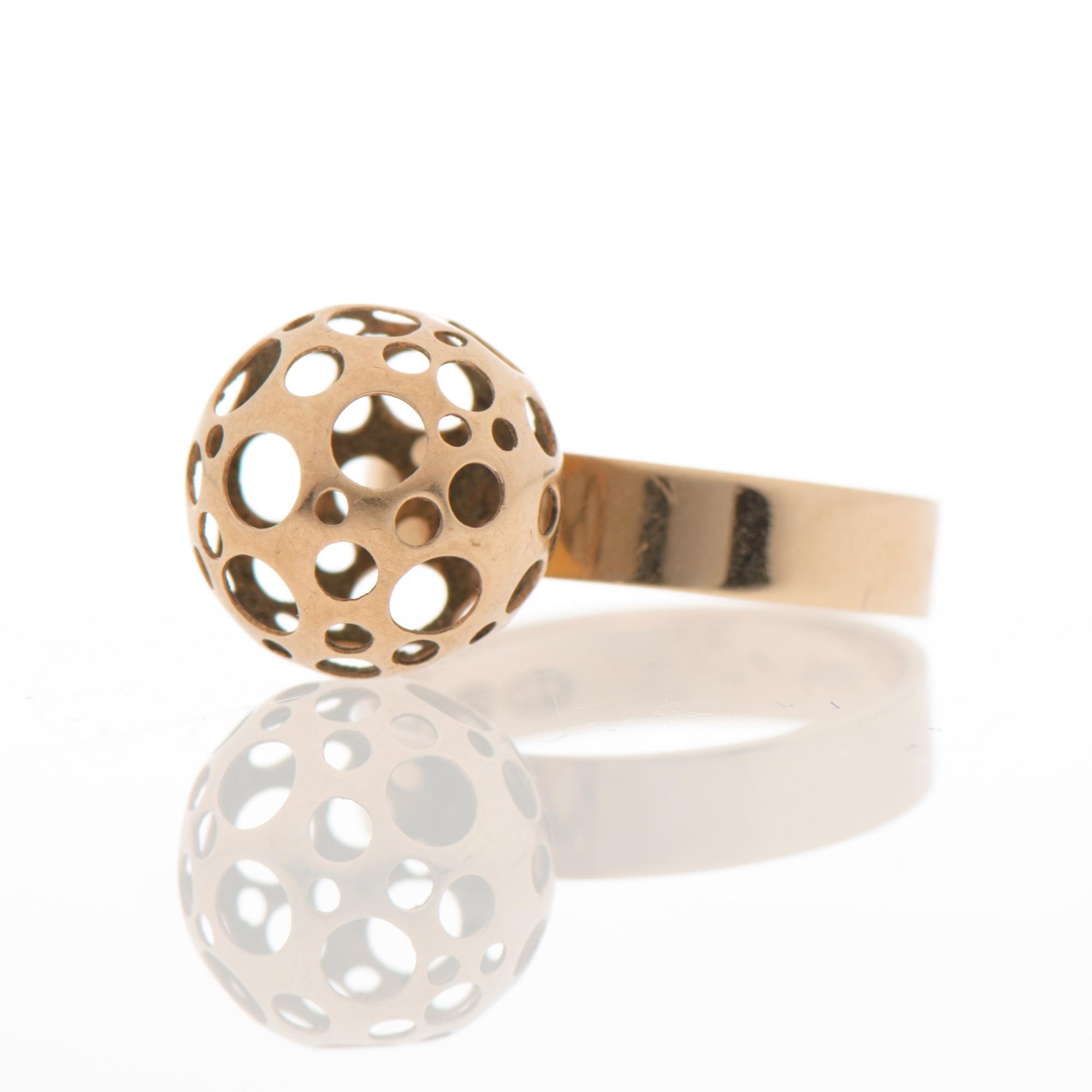 LIISA VITALI, RING and EARRINGS, 14K gold. Westerback, Helsinki Finland 1962.