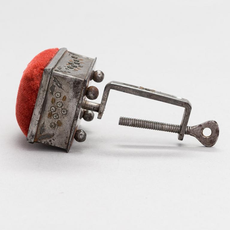 A Tula needle table clamp, Russia from around the turn of the century 1700/1800.