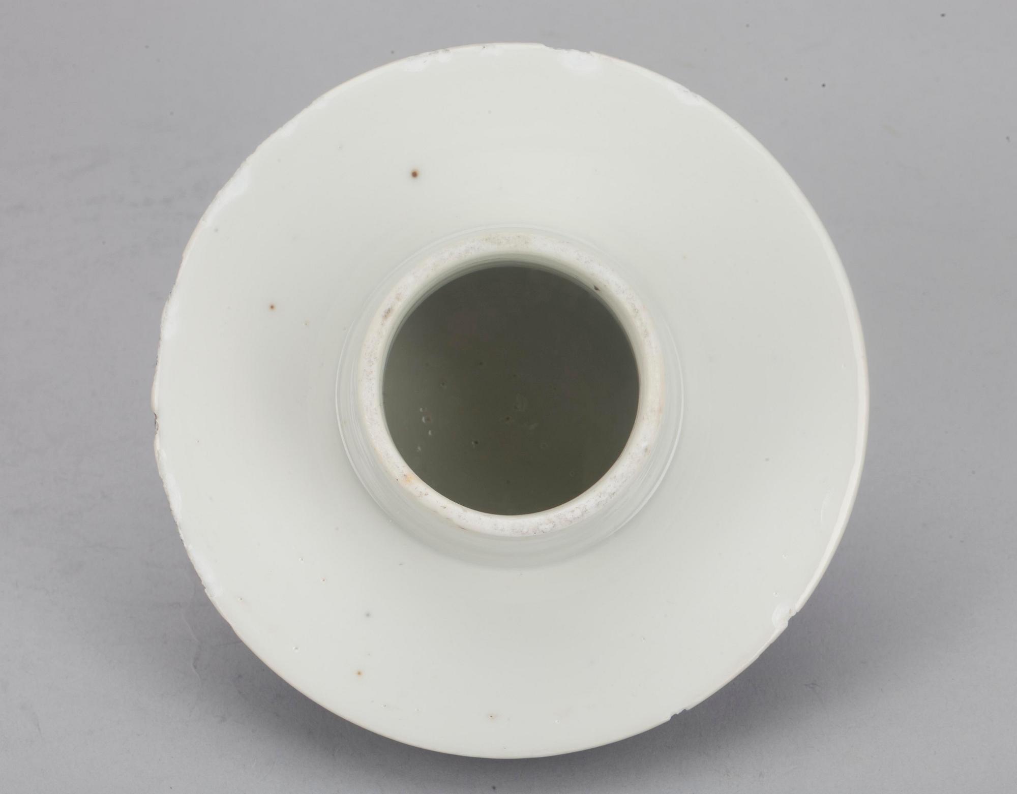 LOCKURNA, porslin, Kina. Kangxi-stil, 1900-tal.