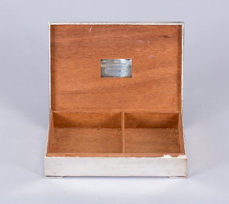 CIGARRASK, sterlingsilver. Importstämplar. Vikt inkl. inredning 458 g.