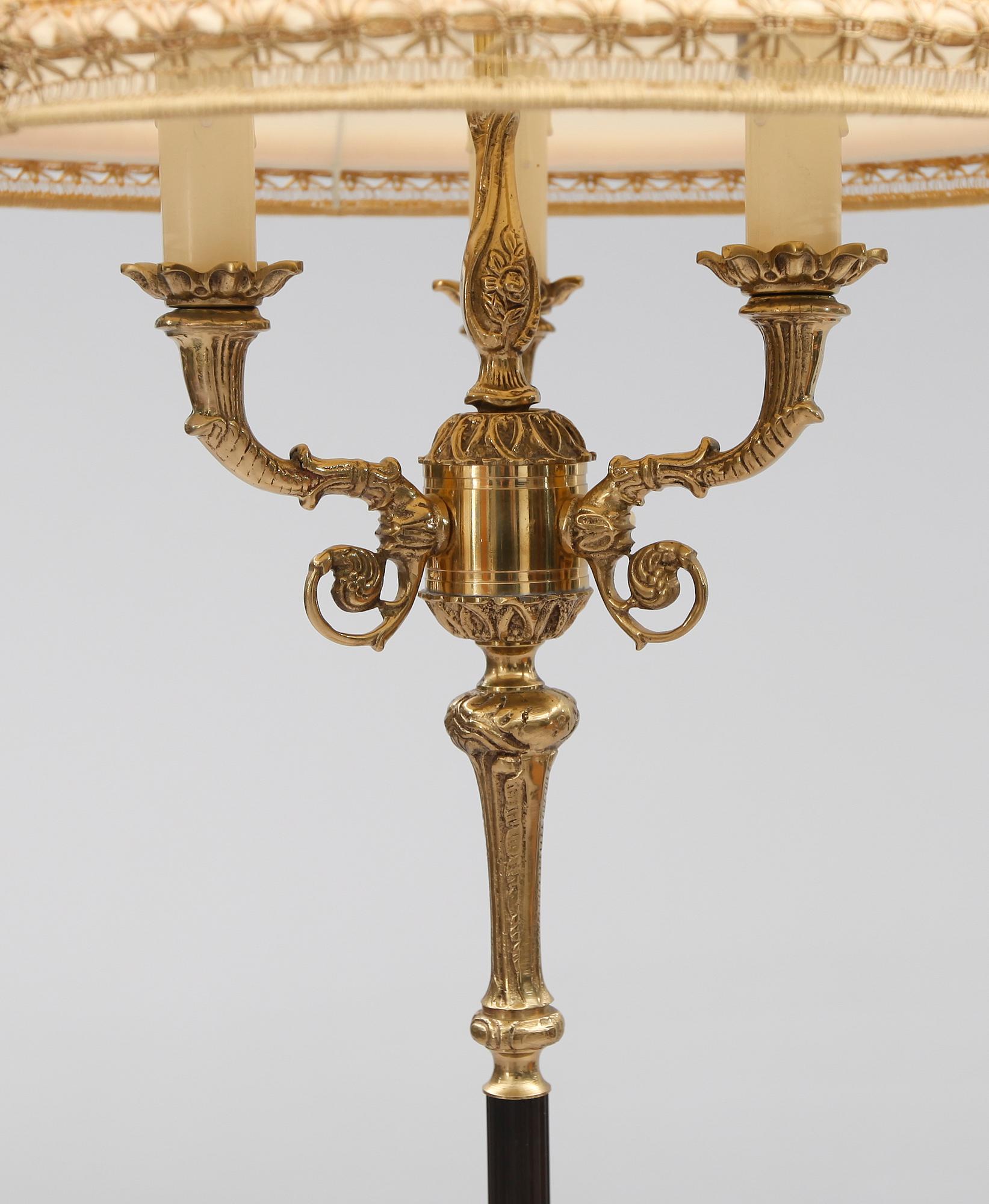 GOLVLAMPA, 1900-talets mitt.