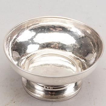 Johan Rohde, a sterling silver bowl from Georg Jensen, design 414A.