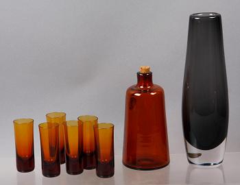 BRÄNNVINSFLASKA, SNAPSGALS, 6 st, Erik Höglund, Boda, samt VAS, glas, Orrefors.