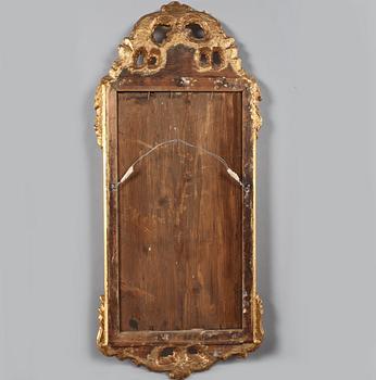SPEGEL, otydligt märkt med Stockholms hallstämpel, rokoko, 1700-talets andra hälft.