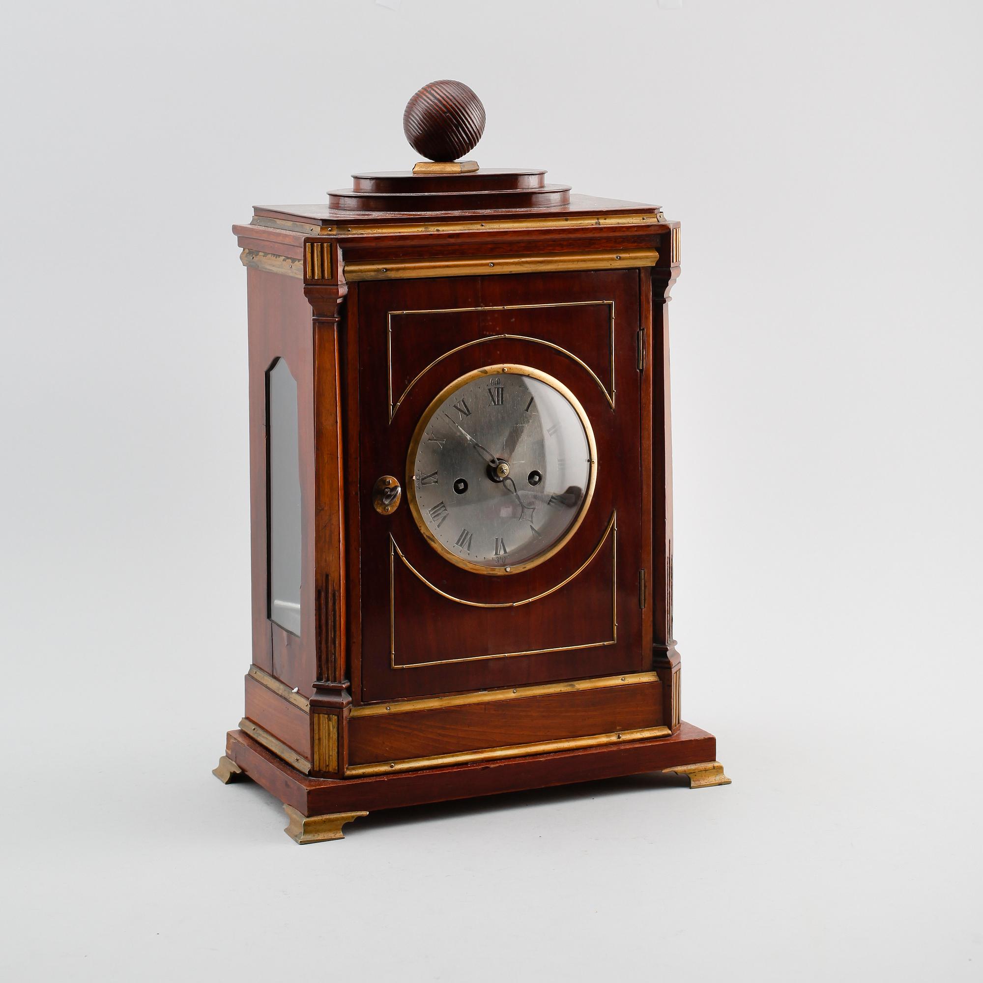 BORDSPENDYL, sent 1800-/tidigt 1900-tal.